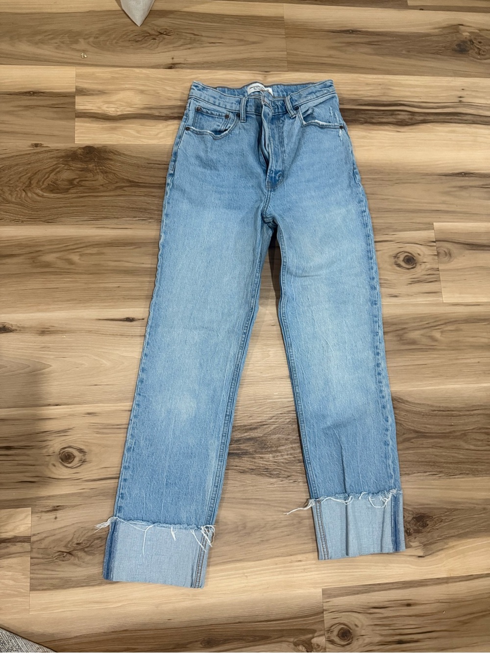 Abercrombie and Fitch- Light Wash Women’s Straight Leg Jeans
